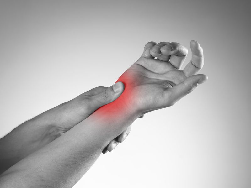 Why Carpal Tunnel is Worse at Night - Dr. Naveen Bhadauria