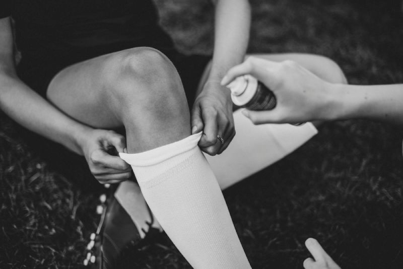 How do Doctors Treat Sports Injuries?